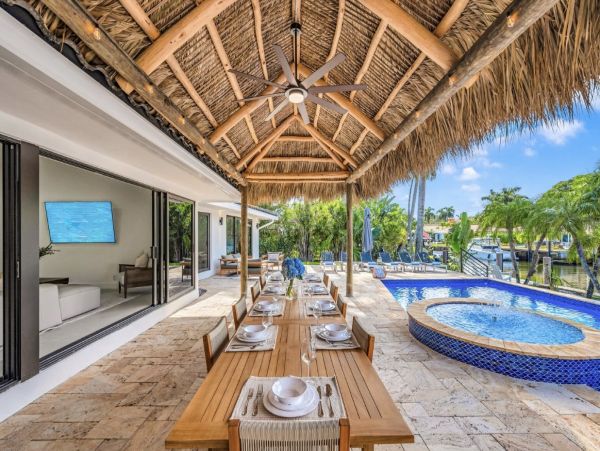Luxurious Waterfront Property in Fort Lauderdale - Ideal for Families